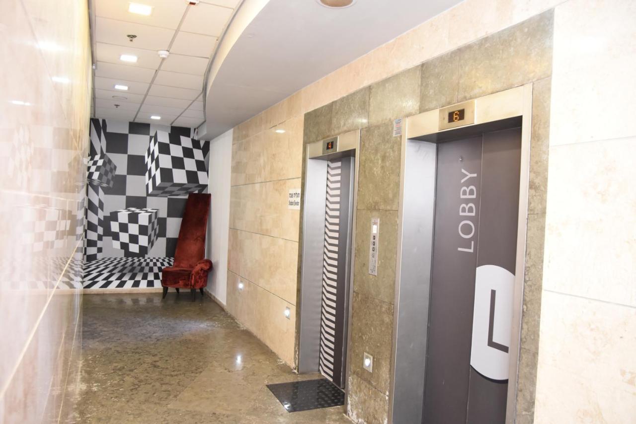 Rimonim Madison Hotel Naharia Buitenkant foto
